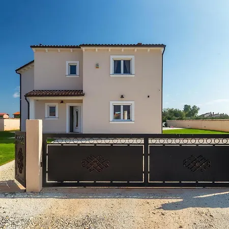 Magica Pola