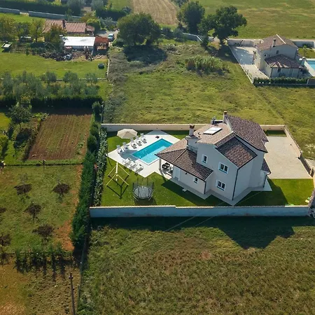 Magica Pola